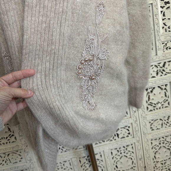 Vintage Angora Wool Blend Neutral Cream Pearl Beaded Fuzzy Oversized Cardigan - Picture 6 of 7